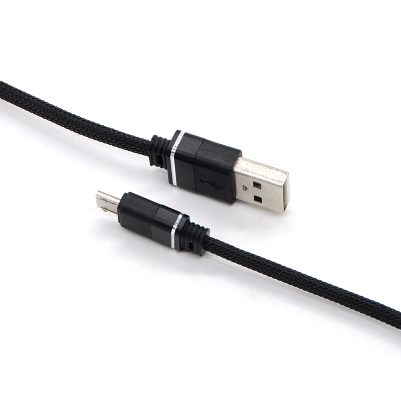 Vente en gros Nylon tressé trois en un câble 3 en 1 multifonction 2,4 V à chargement rapide USB charge câble de synchronisation de données pour Micro USB