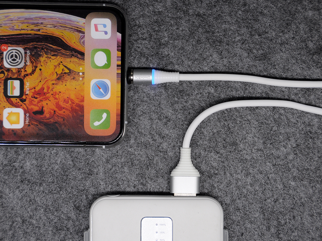 Indicateur LED magnétique Accessoires pour téléphones mobiles Câble USB 2A charge pour iPhone Foudre